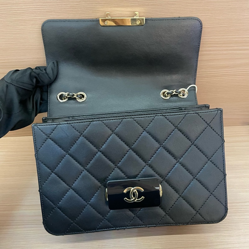 Chanel 黑金牛皮珐琅扣 vtgpangpang 链条包 中號 23開-10