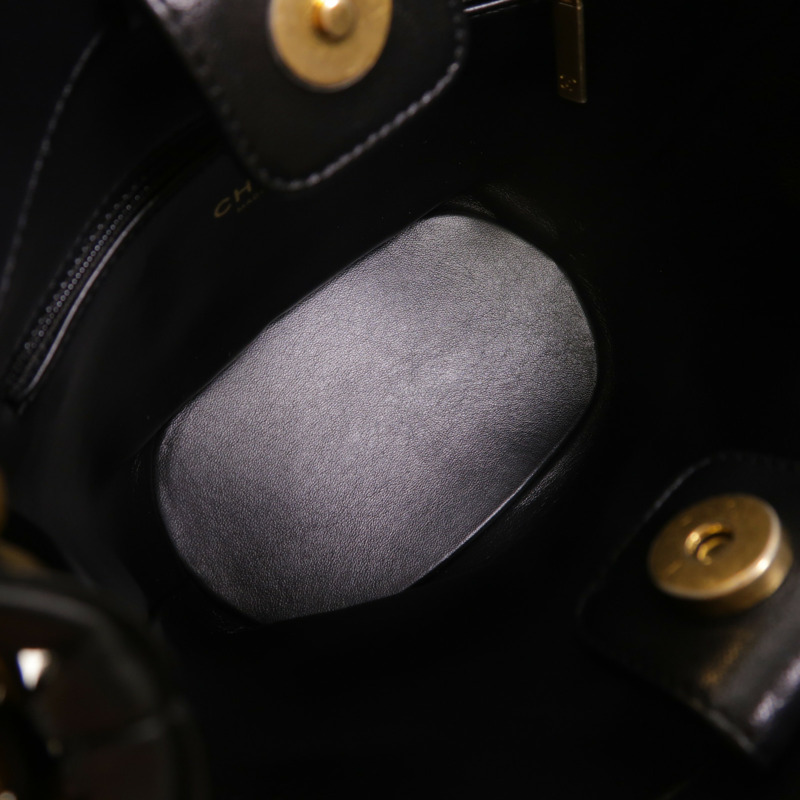 CHANEL 羊皮皮革Bucket Bag金扣鏈帶肩背袋-4