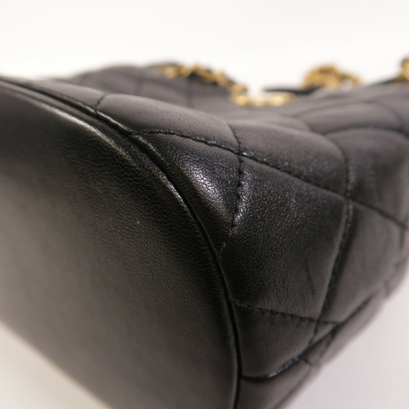 CHANEL 羊皮皮革Bucket Bag金扣鏈帶肩背袋-9