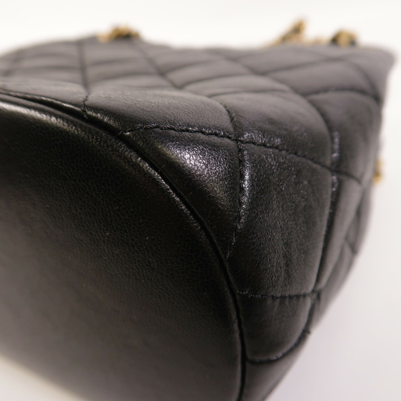 CHANEL 羊皮皮革Bucket Bag金扣鏈帶肩背袋-11