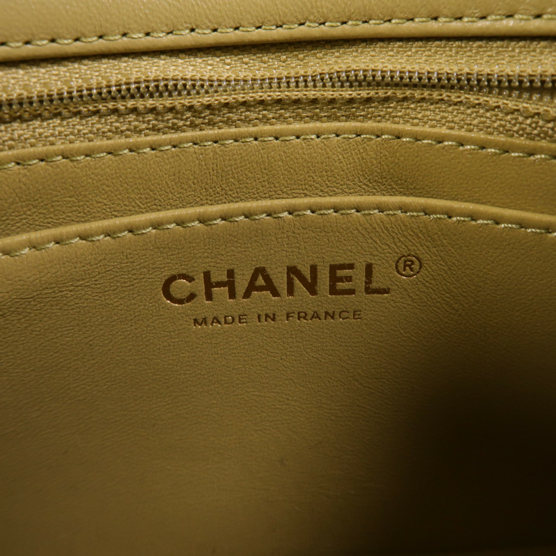 CHANEL 羊皮皮革Coco Heart Square Bag金扣鏈帶肩背袋-5