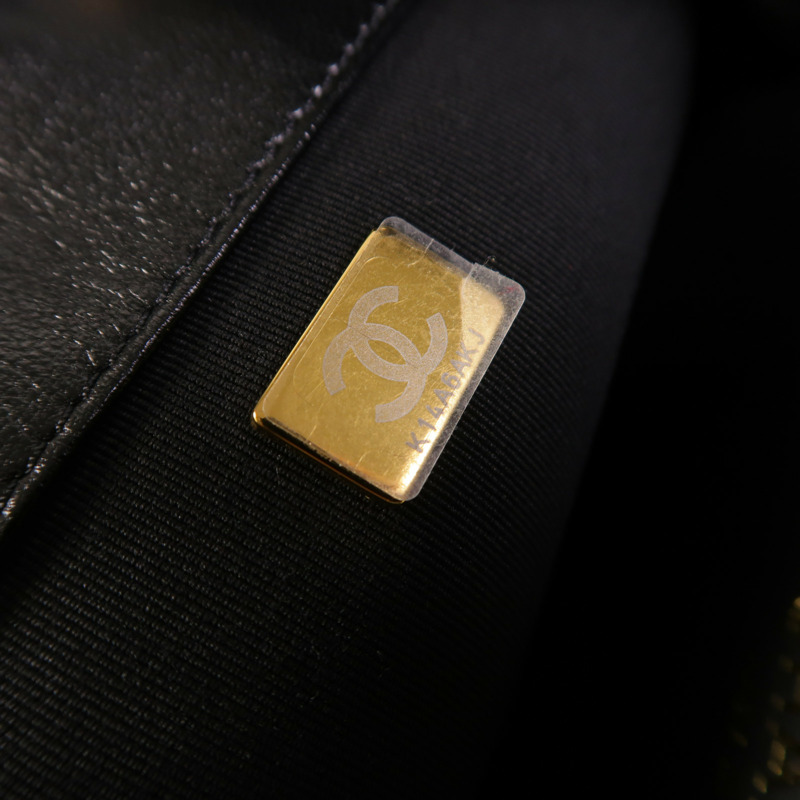 CHANEL 羊皮皮革25C Backpack金扣背包-6