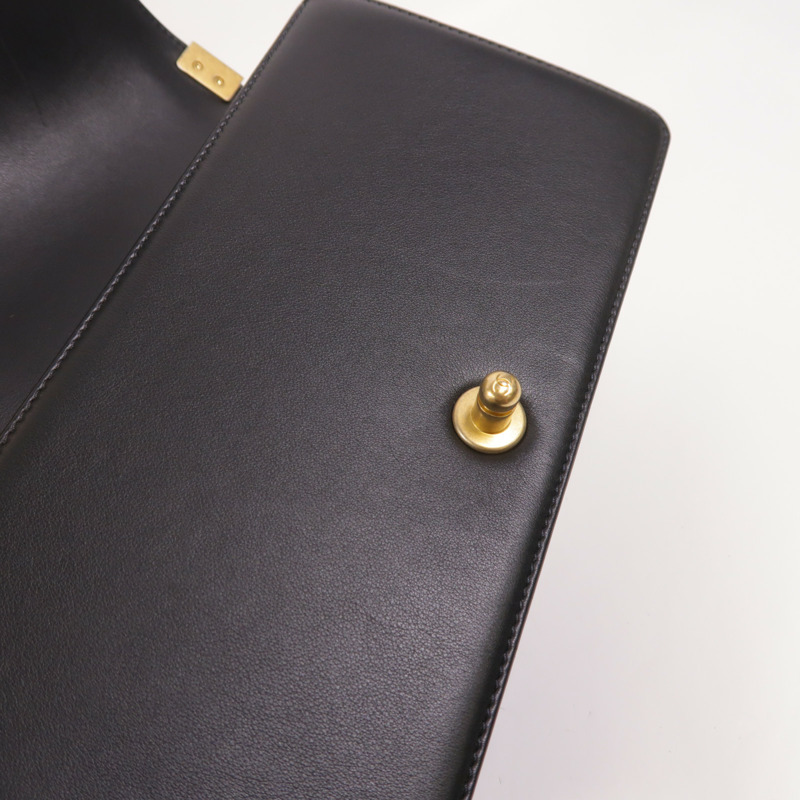 CHANEL 羊皮皮革Boy 25金扣鏈帶肩背袋-16