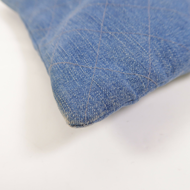 CHANEL 牛仔布Vintage Bag手挽袋-11