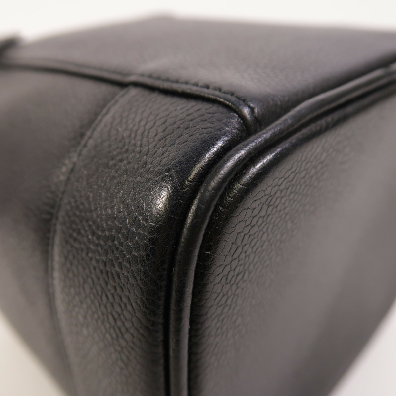 CHANEL 牛皮皮革Vintage Vanity Case金扣手挽袋-13