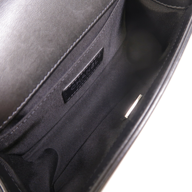 CHANEL 羊皮皮革Boy 20銀扣鏈帶肩背袋-4