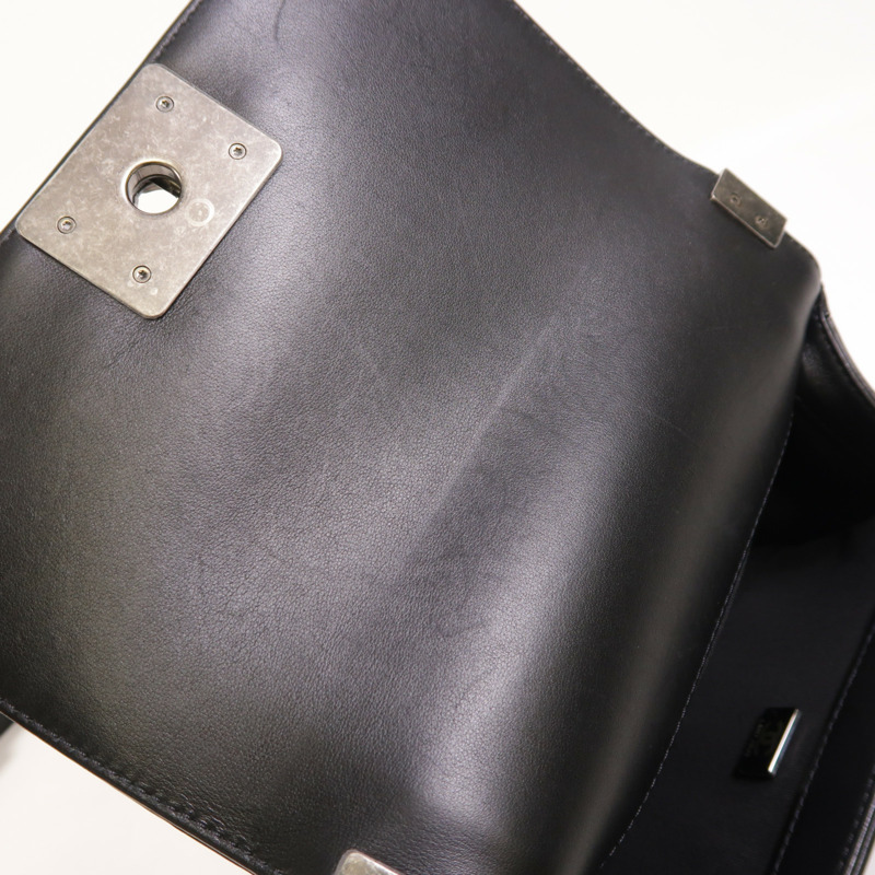 CHANEL 羊皮皮革Boy 20銀扣鏈帶肩背袋-16