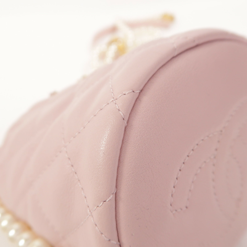 CHANEL 羊皮皮革Mini About Pearls金扣肩背袋-10