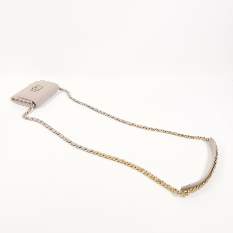 CHANEL 羊皮皮革19 Mini Wallet On Chain鏈帶肩背袋-7