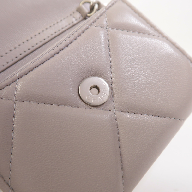 CHANEL 羊皮皮革19 Mini Wallet On Chain鏈帶肩背袋-14