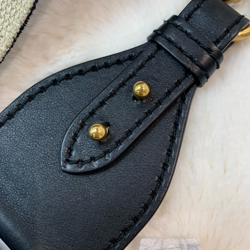 百搭款‼️Dior刺繡老花肩帶-6