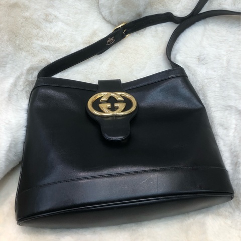 Gucci 金Logo 黑色水桶袋 XA705
