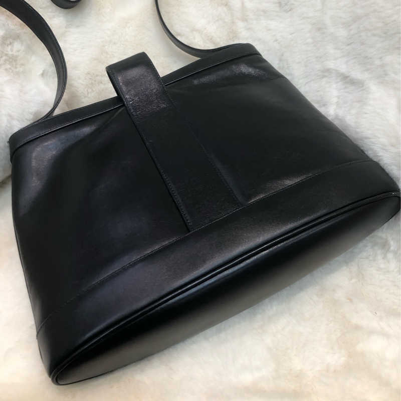 Gucci 金Logo 黑色水桶袋 XA705-1