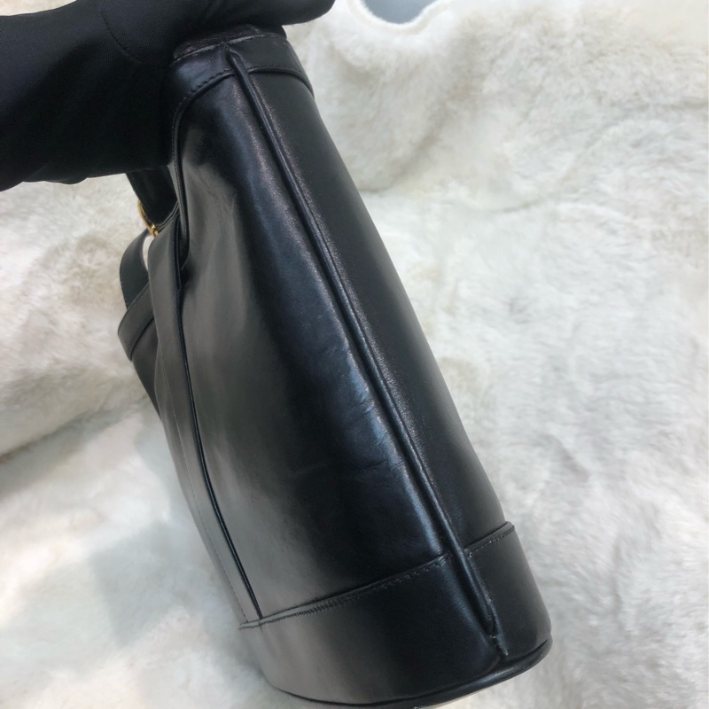 Gucci 金Logo 黑色水桶袋 XA705-3