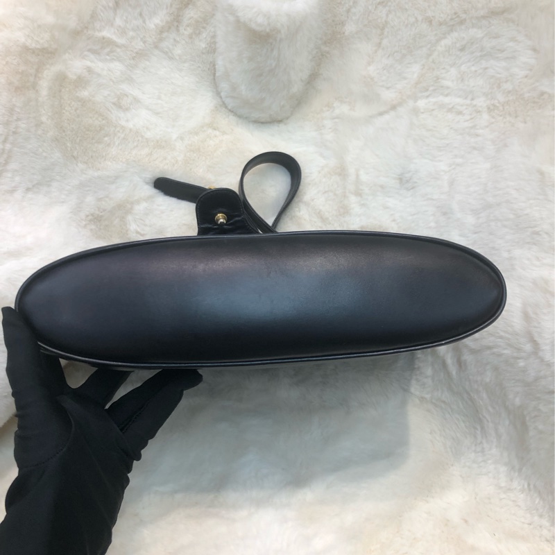 Gucci 金Logo 黑色水桶袋 XA705-4