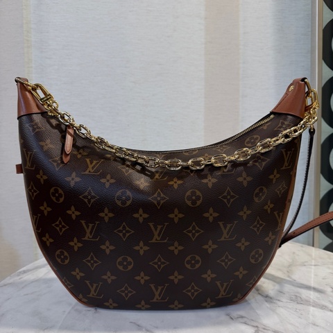 LV 雙色原花咖牛皮金釦Loop hobo半月肩斜背包M46311