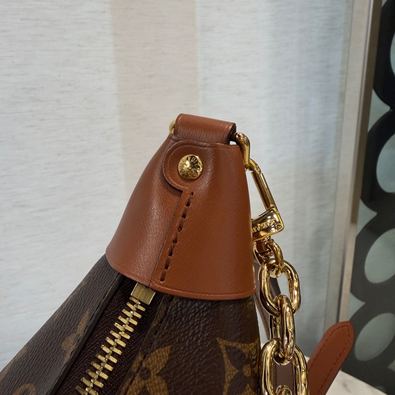 LV 雙色原花咖牛皮金釦Loop hobo半月肩斜背包M46311-3