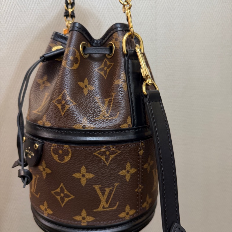 LV 原花黑牛皮Canoe 束口水桶肩斜背包M83480-2