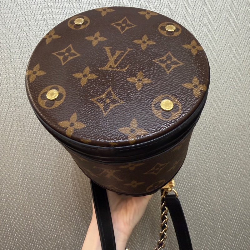 LV 原花黑牛皮Canoe 束口水桶肩斜背包M83480-9