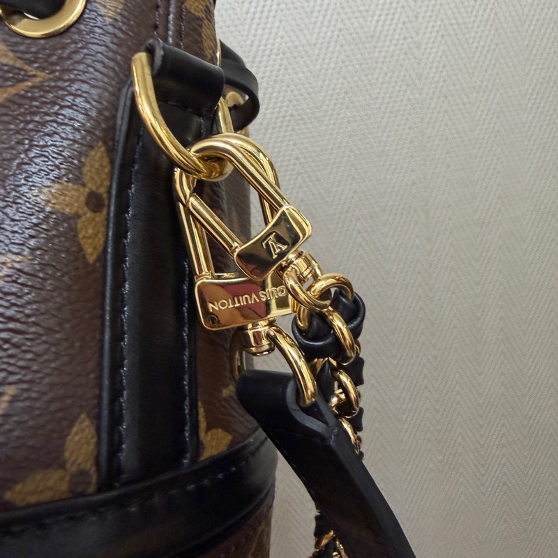 LV 原花黑牛皮Canoe 束口水桶肩斜背包M83480-13