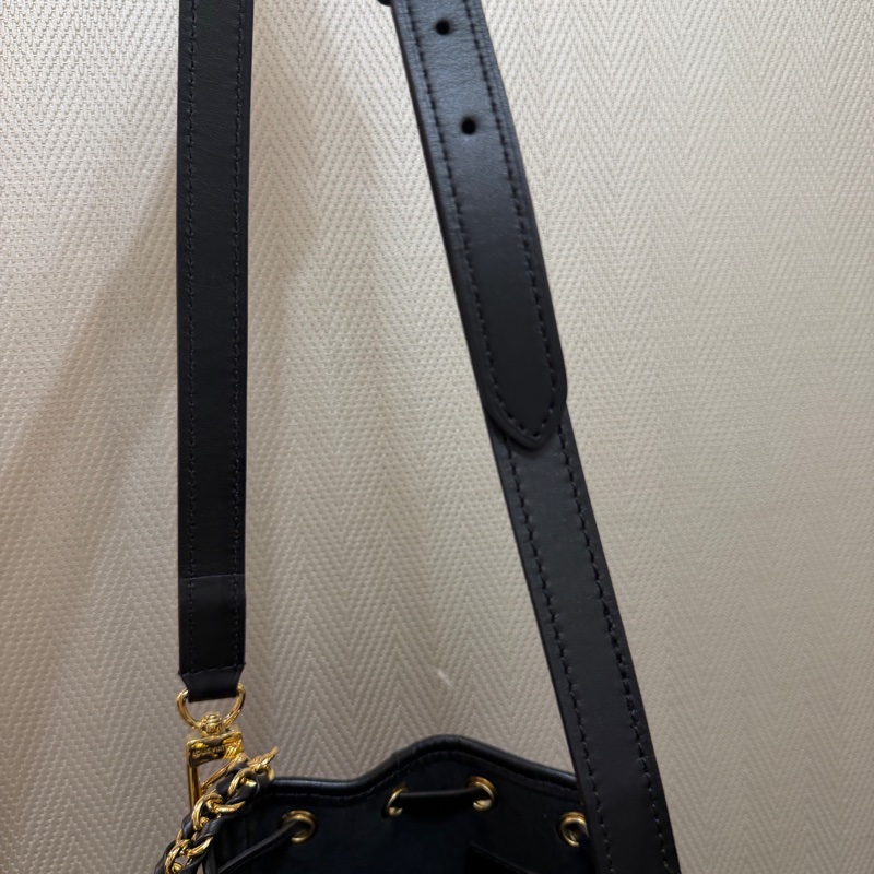 LV 原花黑牛皮Canoe 束口水桶肩斜背包M83480-17