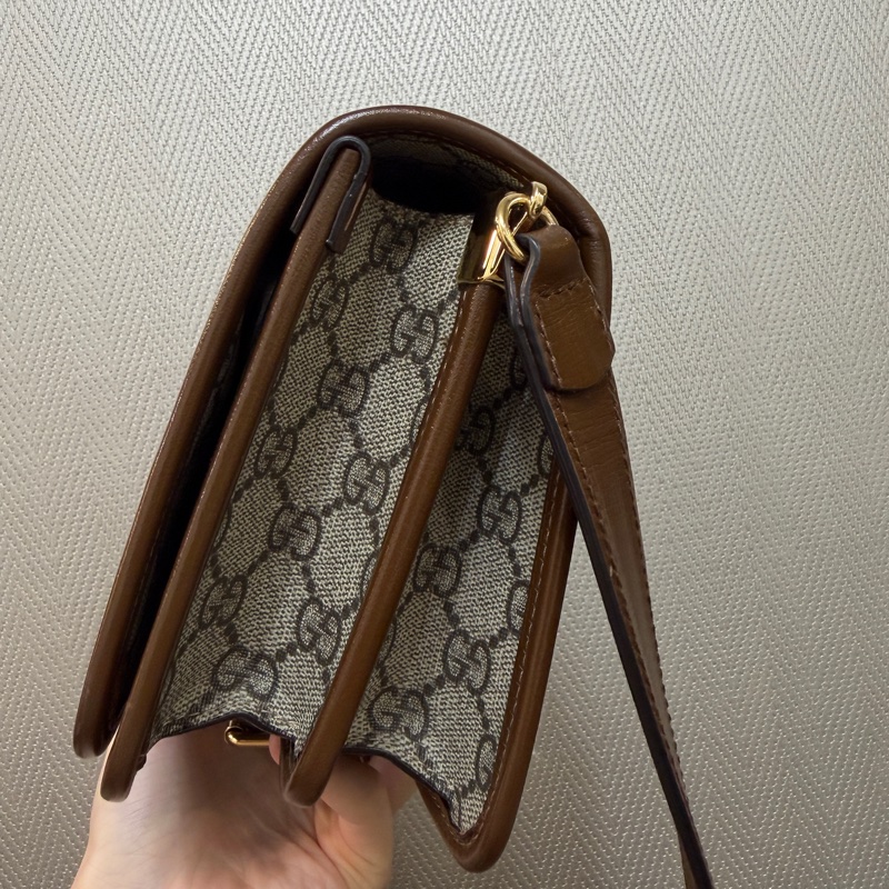 Gucci PVC咖牛皮金釦雙層磁吸斜背包-2