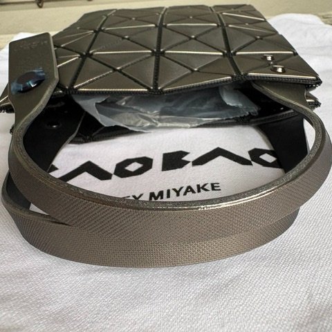 ISSEY MIYAKE BAO BAO 5X4 立體金屬色迷你方盒手提包 - 槍銅色-12