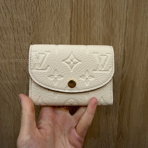 LV 米白牛皮壓紋Rosalie金釦零錢卡包M81445
