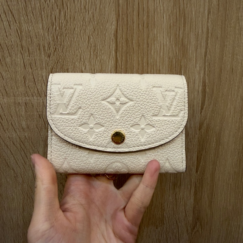 LV 米白牛皮壓紋Rosalie金釦零錢卡包M81445-0