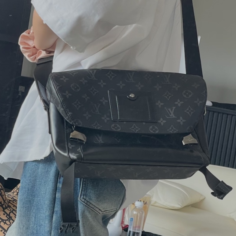 #LV 路易威登 #黑老花邮差斜挎包-7