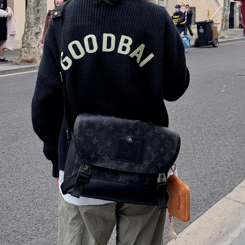 #LV 路易威登 #黑老花邮差斜挎包-9