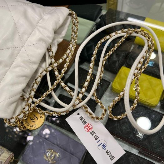 東區正精品㊣CHANEL AS3980 22 mini hobo Handbag 香奈兒迷你白色金字金鍊斜背包 RZ6333-1