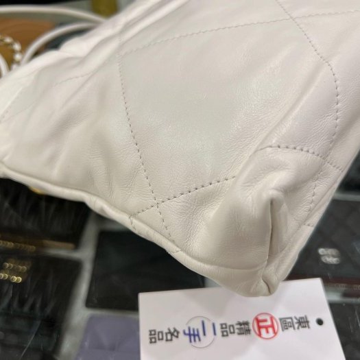 東區正精品㊣CHANEL AS3980 22 mini hobo Handbag 香奈兒迷你白色金字金鍊斜背包 RZ6333-2