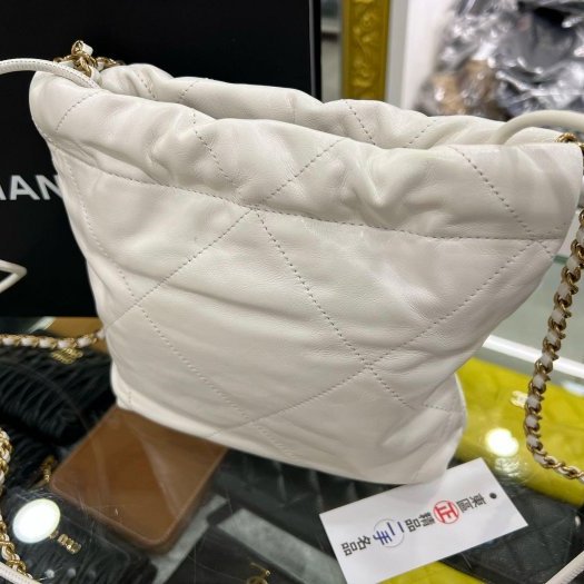東區正精品㊣CHANEL AS3980 22 mini hobo Handbag 香奈兒迷你白色金字金鍊斜背包 RZ6333-7