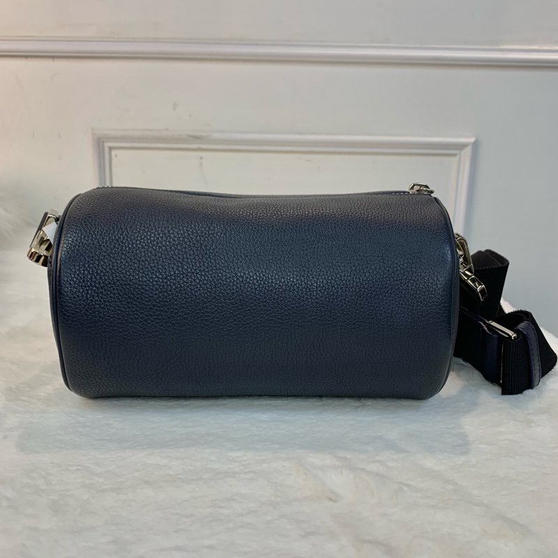 Unisex系列‼️罕有Dior roller bag-1