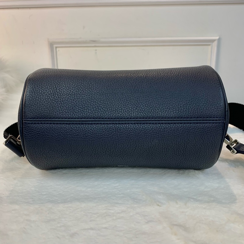 Unisex系列‼️罕有Dior roller bag-2