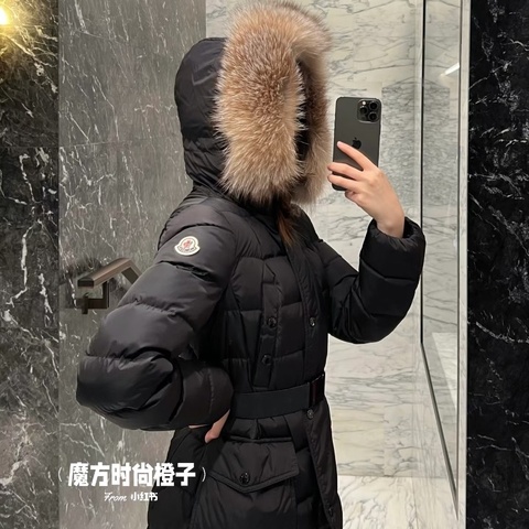 Mocler Khloe 黑色人氣款「現貨」！！0碼 絕版狐狸毛款 全新美品！送人自用都適合 附件：吊牌未拆、塵套、衣架