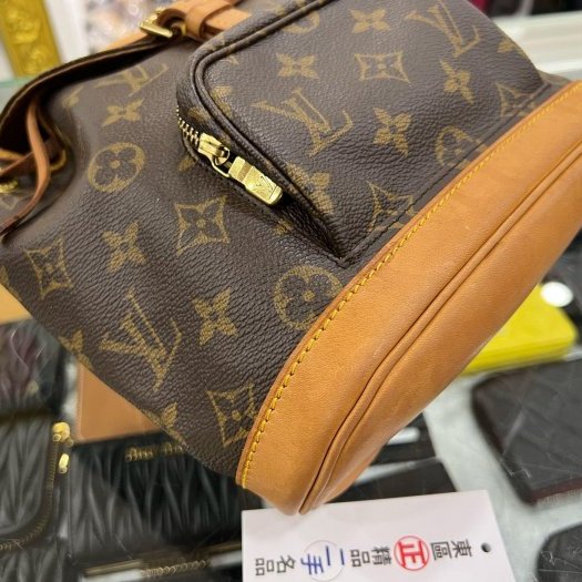 東區正精品㊣LV M51137 Vintage 原花字紋皮革前拉鍊口袋金釦翻蓋釦式抽繩束口後背包小款 RZ6337-3