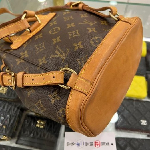 東區正精品㊣LV M51137 Vintage 原花字紋皮革前拉鍊口袋金釦翻蓋釦式抽繩束口後背包小款 RZ6337-6