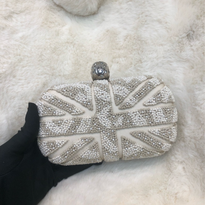 Alexander Mqueen 米白珠珠手拿包 XC339-1