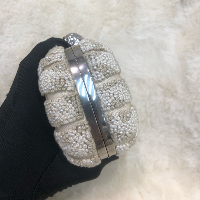 Alexander Mqueen 米白珠珠手拿包 XC339-2