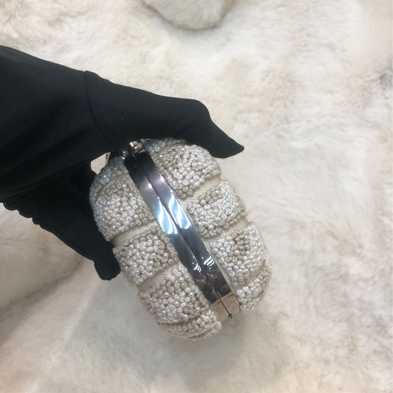 Alexander Mqueen 米白珠珠手拿包 XC339-3