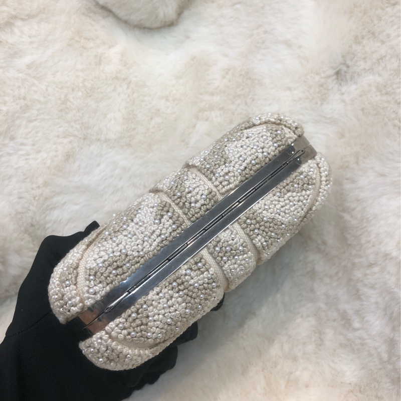 Alexander Mqueen 米白珠珠手拿包 XC339-4