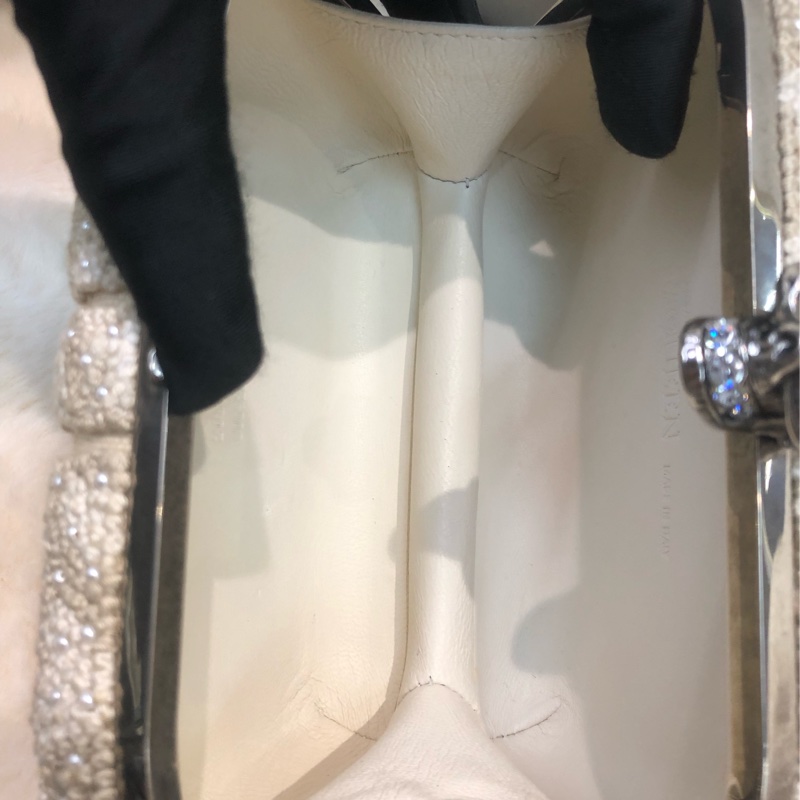 Alexander Mqueen 米白珠珠手拿包 XC339-11