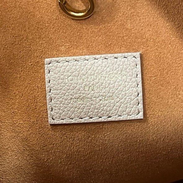 東區正精品㊣LV Low Key Hobo PM M14265 藕粉色小牛皮金釦鎖頭單把肩背包購物袋 RZ6338-11