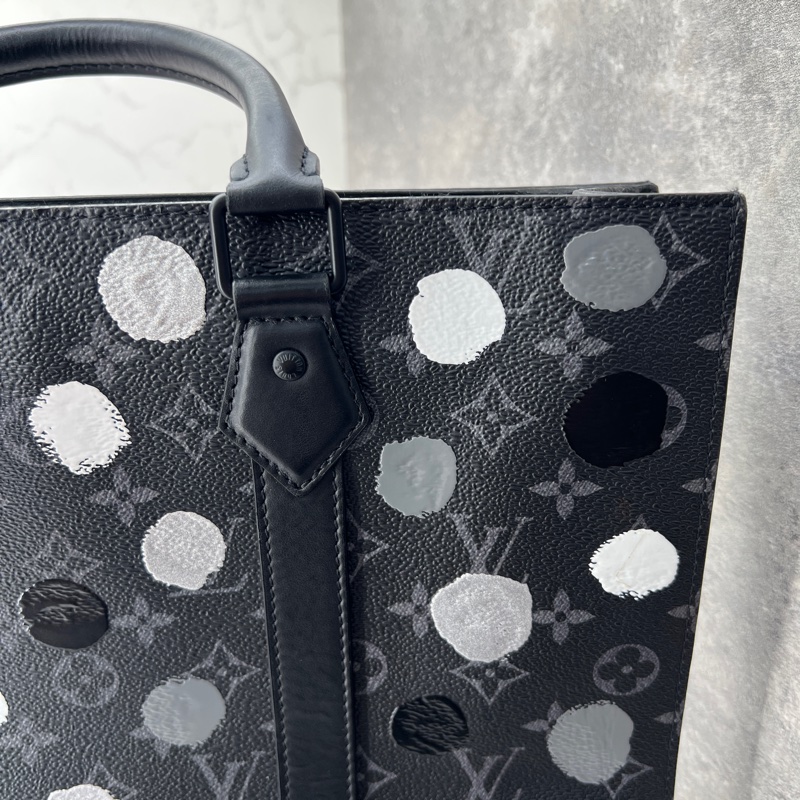 香緹國際精品 899 LV 草間彌生 公事包💼-2