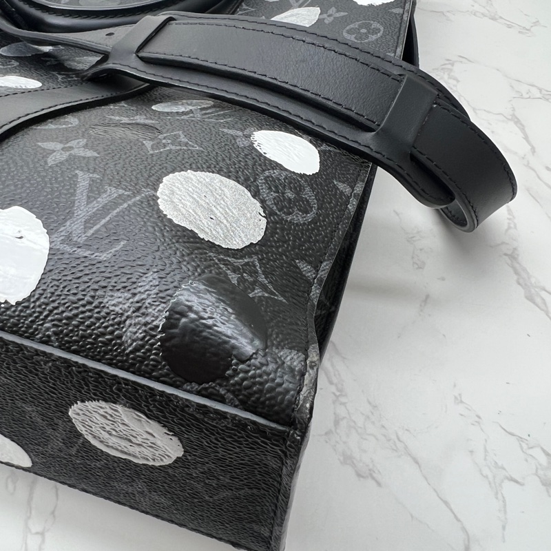 香緹國際精品 899 LV 草間彌生 公事包💼-6