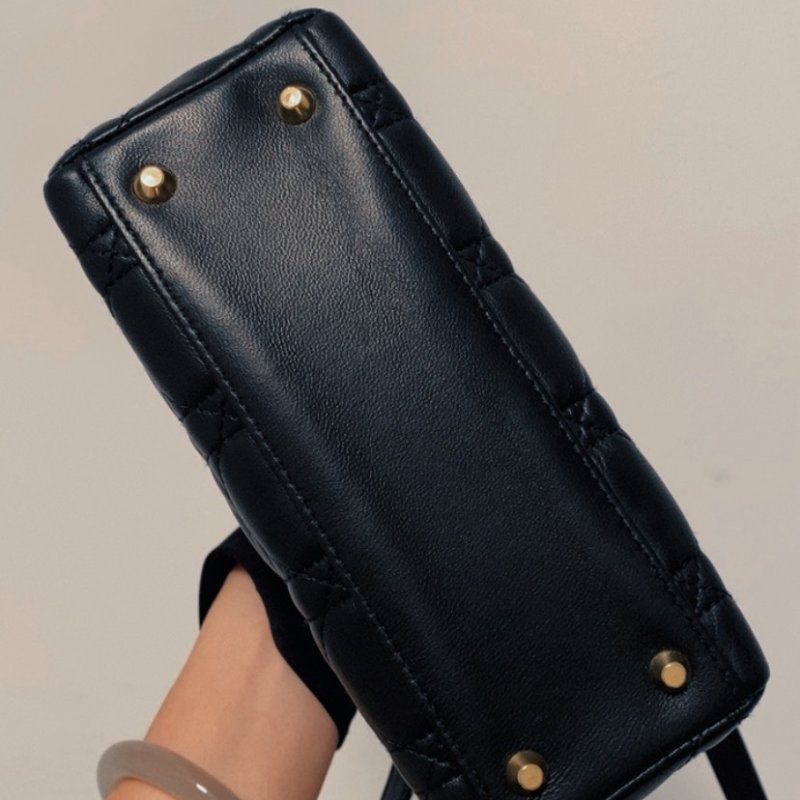 Dior 黑金lady dior三格黛妃包mini-12