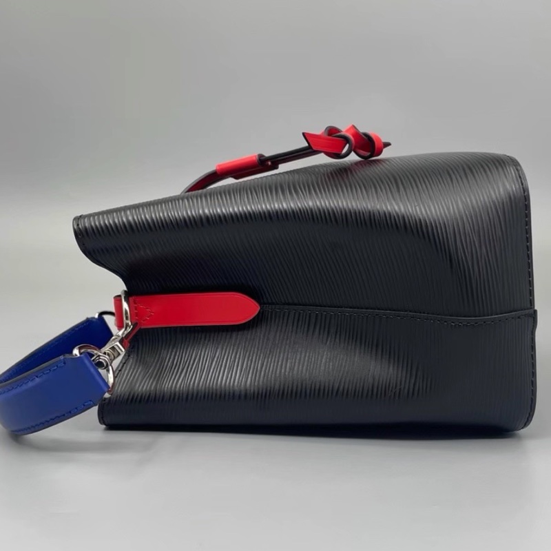 LV 路易威登 🪐拼色水波纹水桶BB手提斜挎包 尺寸20*21-12