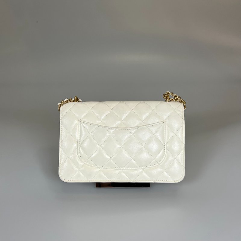 CHANEL CF雕刻季節款WOC包 白羊皮 晶片款-1